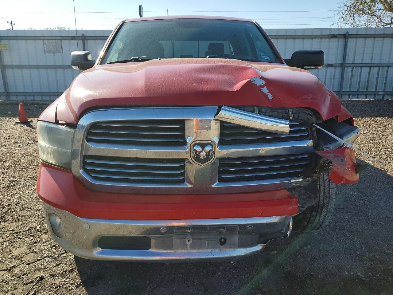 2015 RAM 1500 SLT photo 9