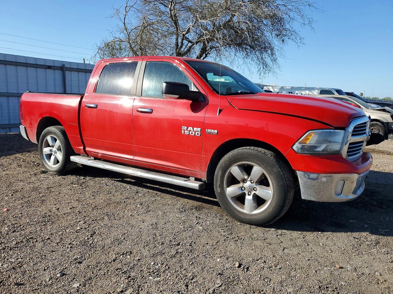 2015 RAM 1500 SLT photo 7