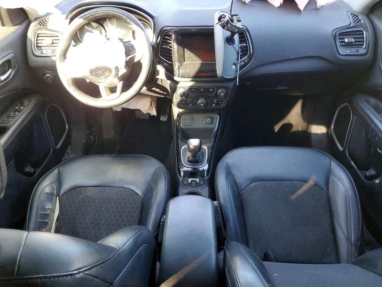 2019 JEEP COMPASS LATITUDE photo 8