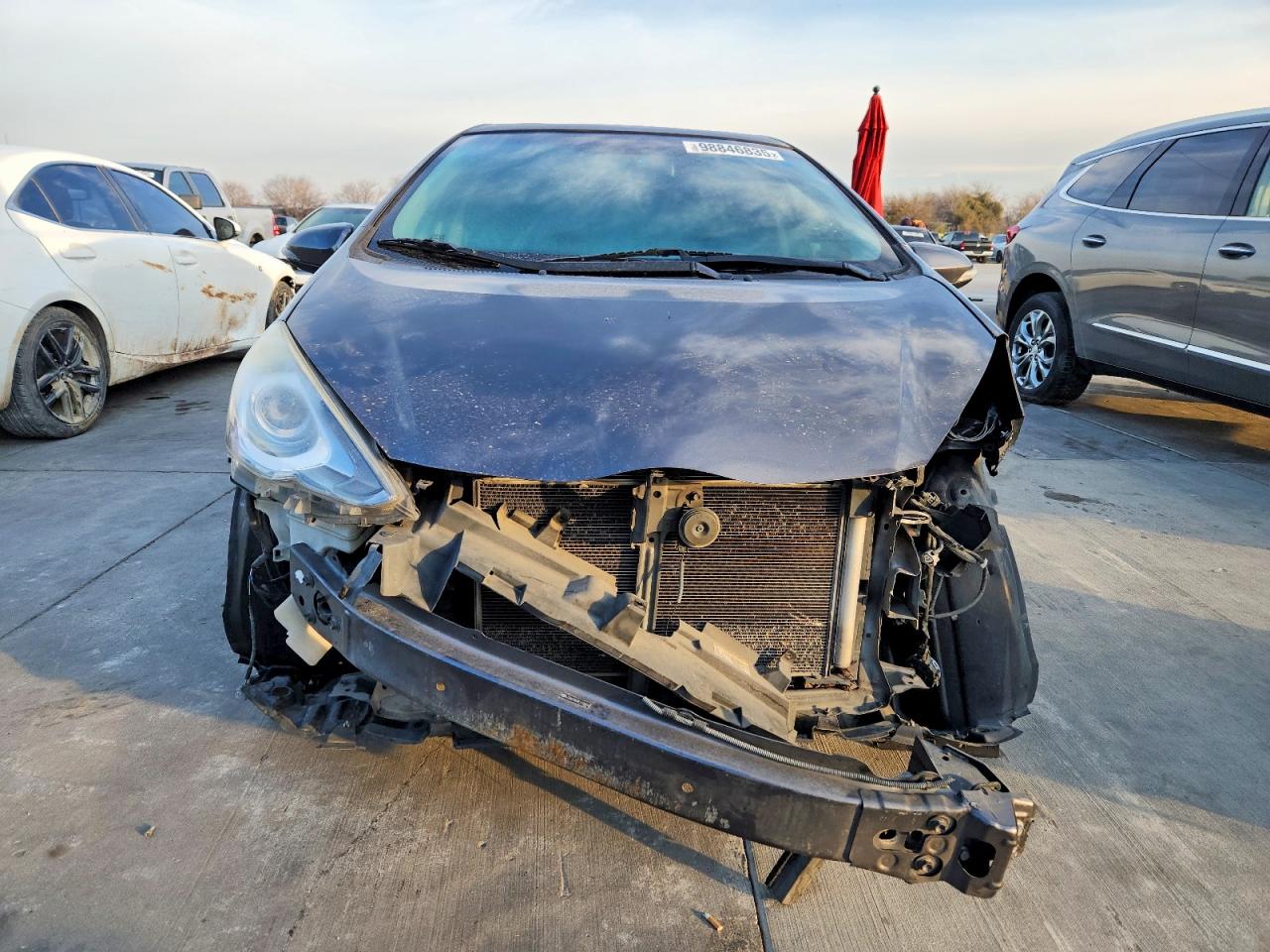 2015 TOYOTA PRIUS photo 5