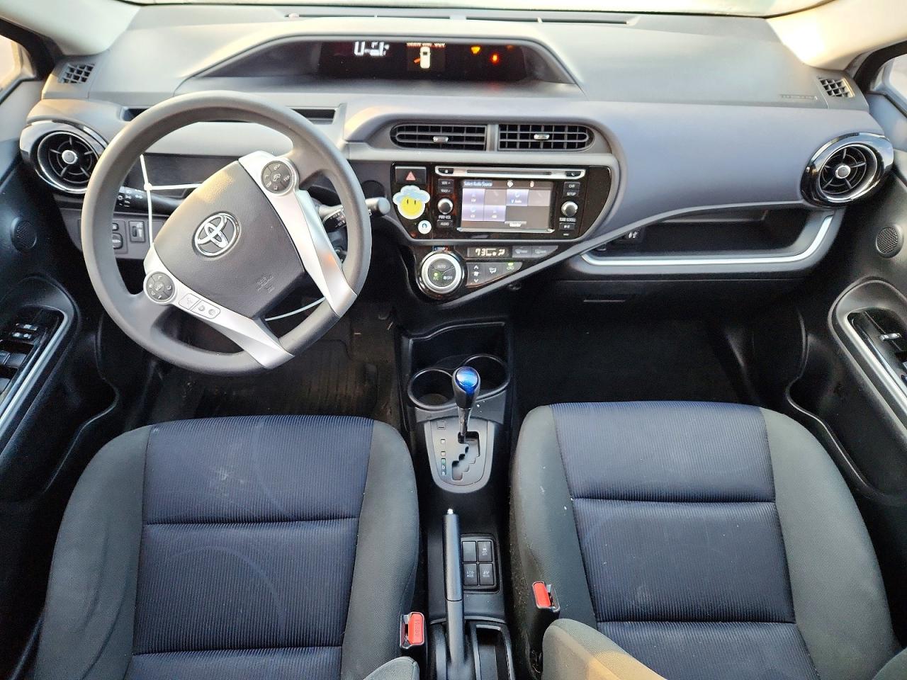 2015 TOYOTA PRIUS photo 8