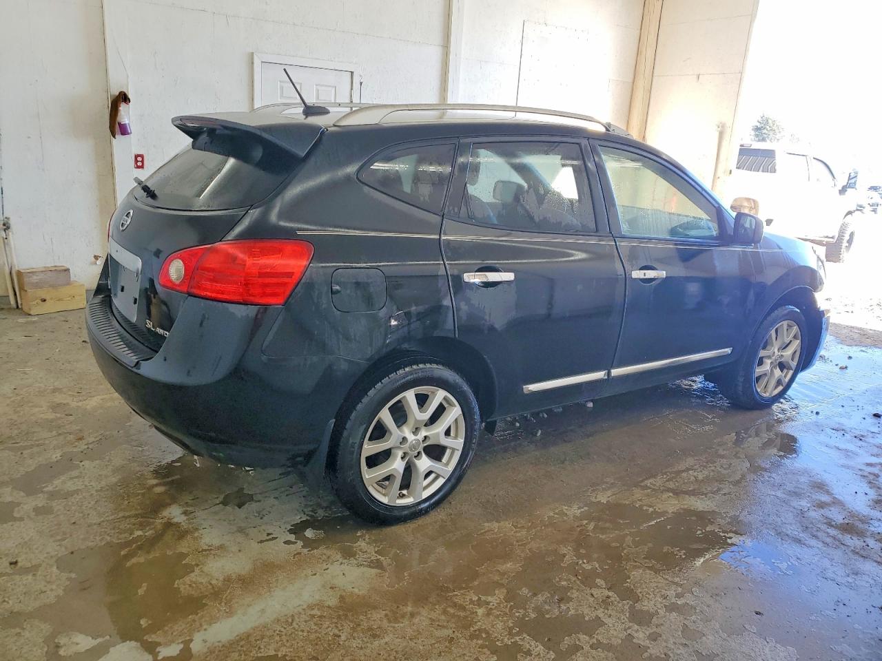 2011 NISSAN ROGUE S photo 3