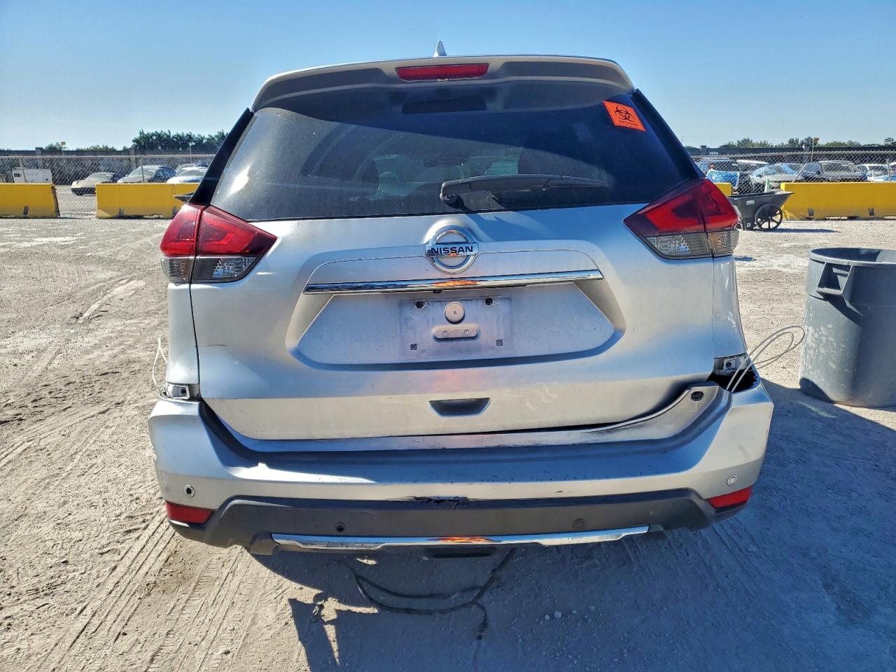 2020 NISSAN ROGUE S photo 6