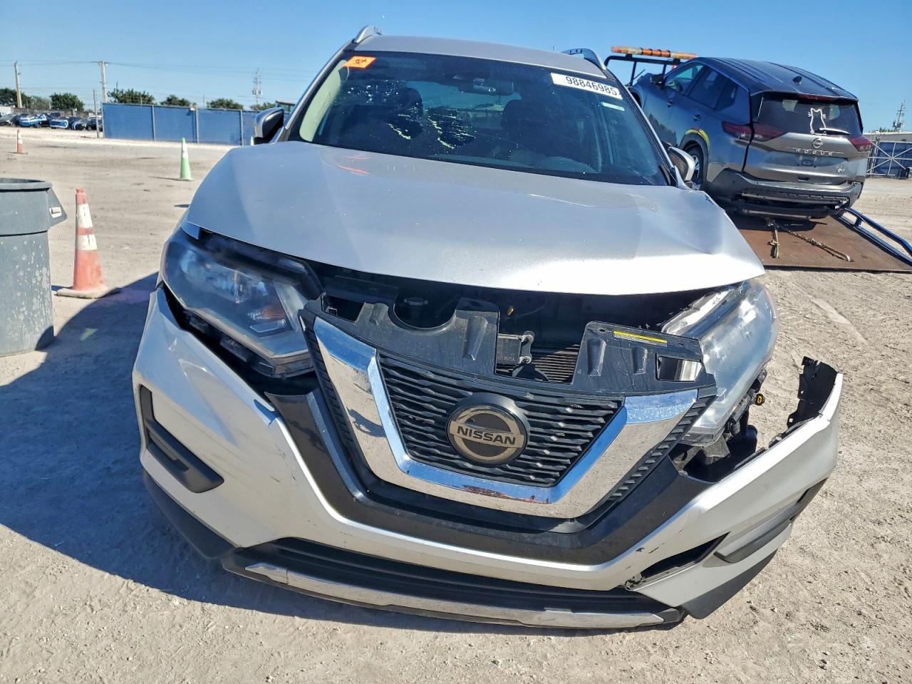 2020 NISSAN ROGUE S photo 5