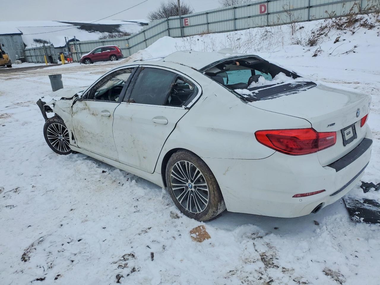 2019 BMW 530 XI photo 3