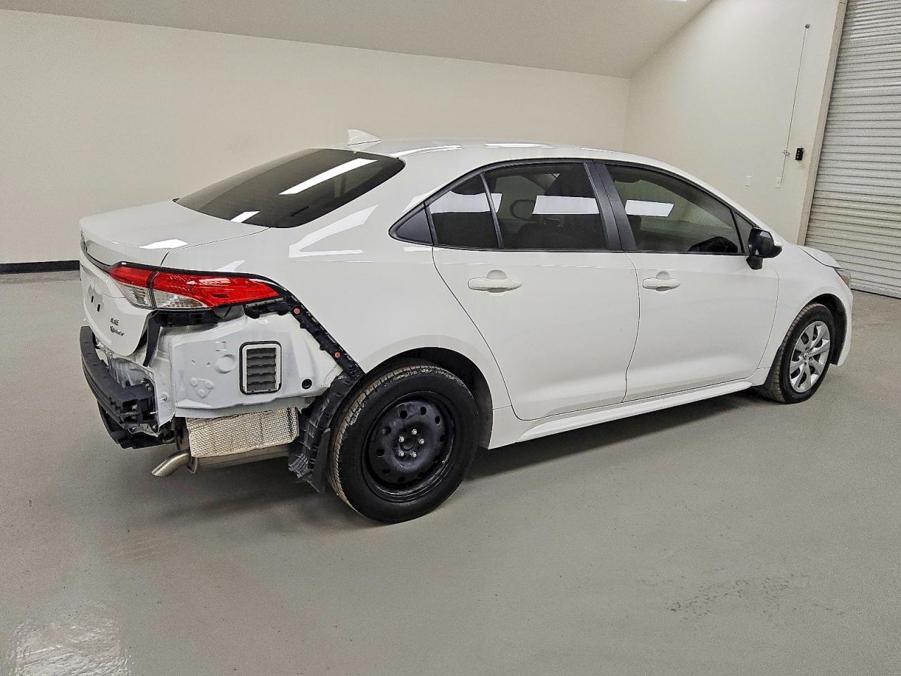 2025 TOYOTA COROLLA LE photo 5