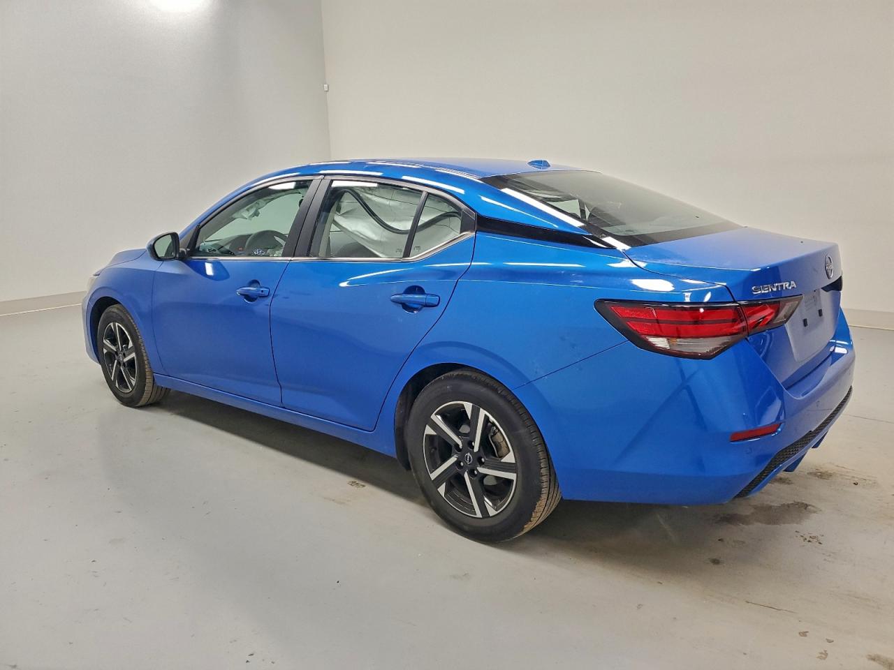 2025 NISSAN SENTRA SV photo 2