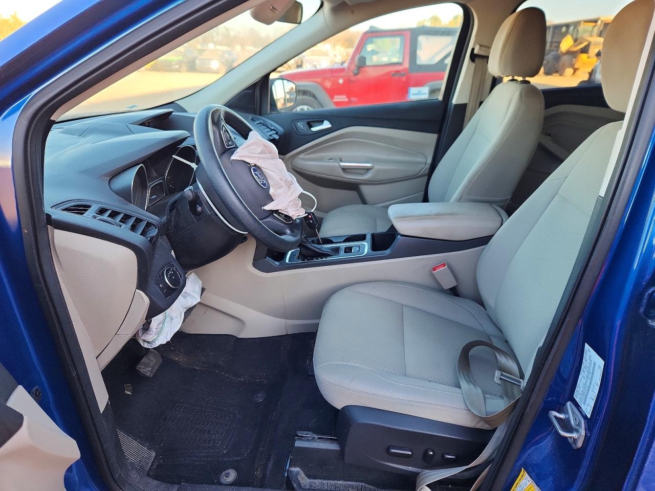 2017 FORD ESCAPE SE photo 7