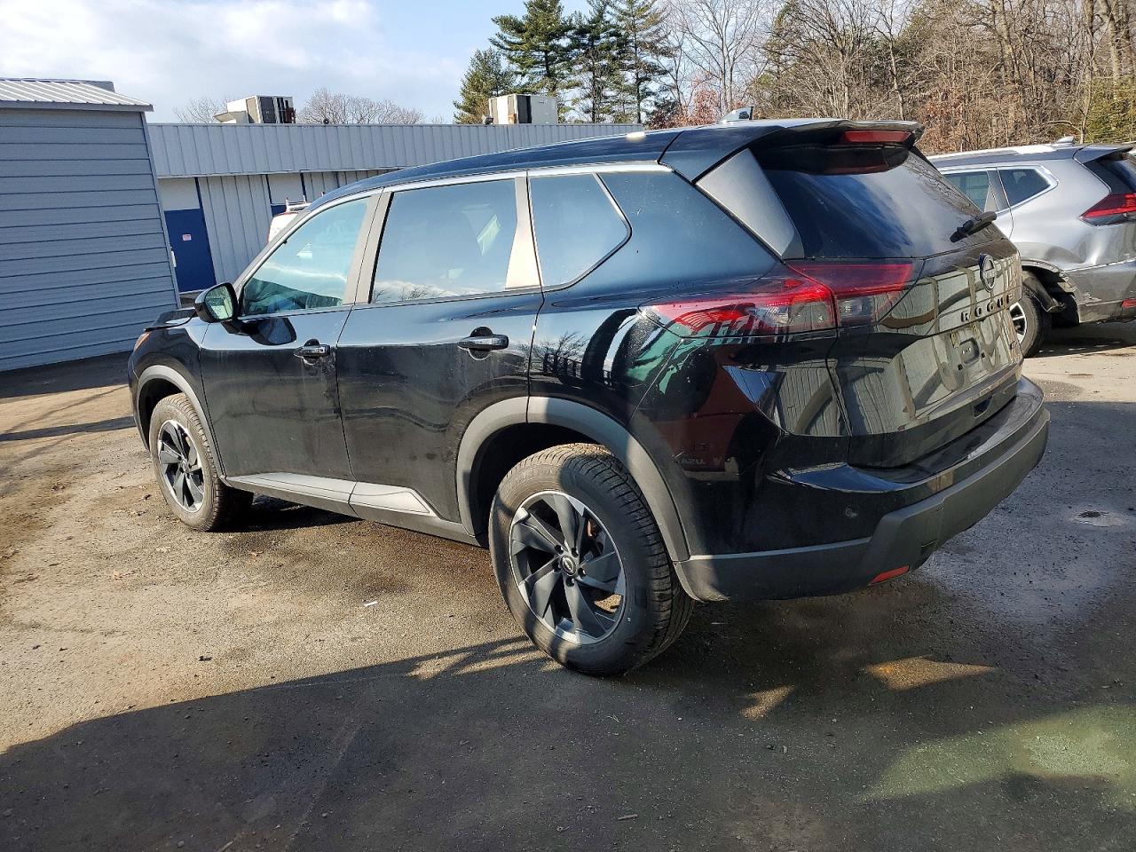 2025 NISSAN ROGUE SV photo 2