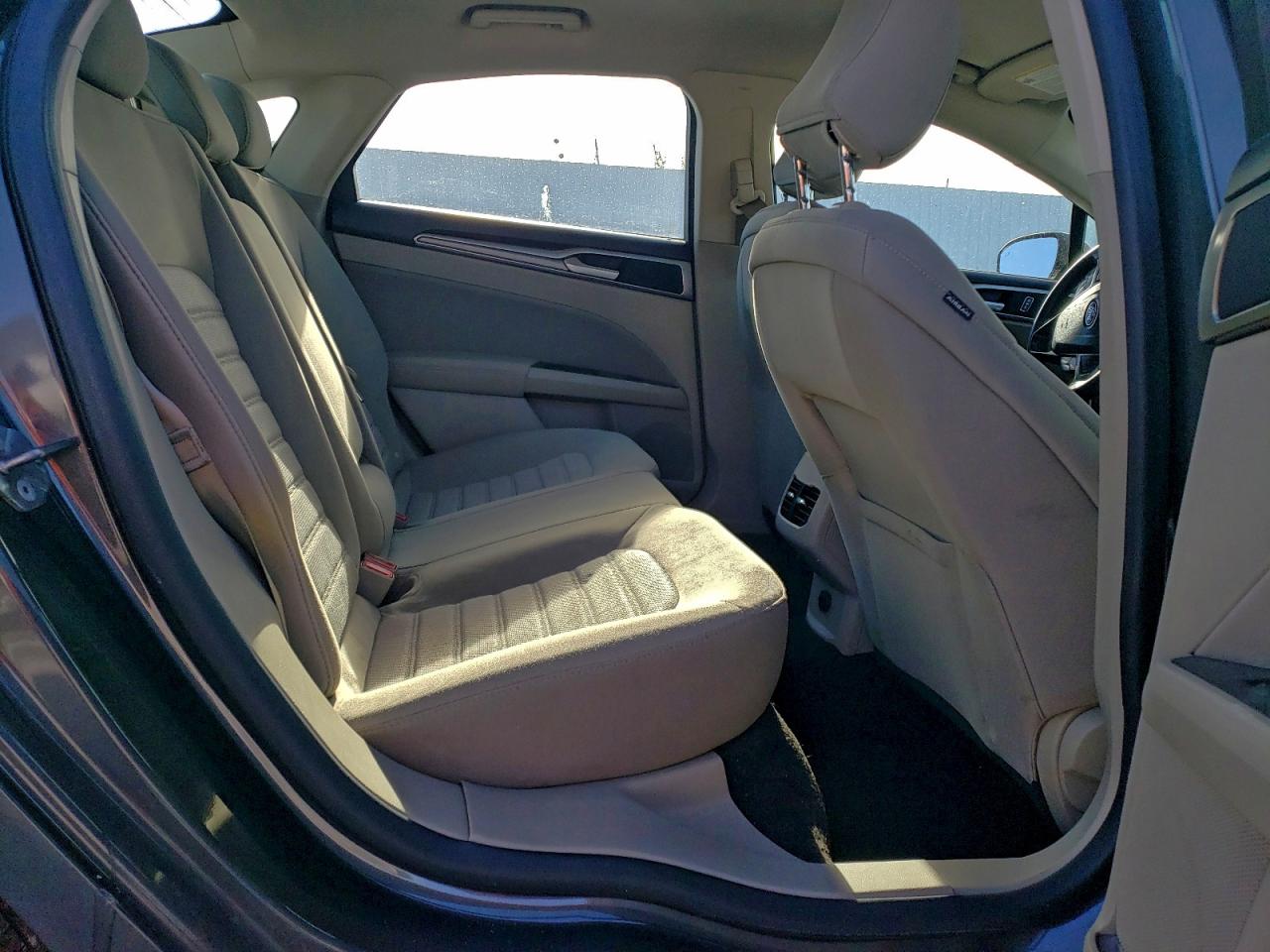 2020 FORD FUSION SE photo 19