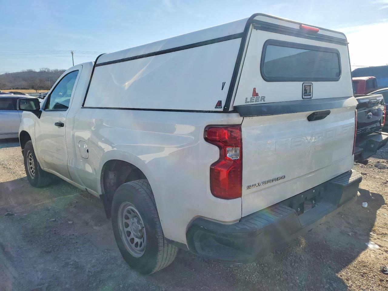 2023 CHEVROLET SILVERADO C1500 photo 3