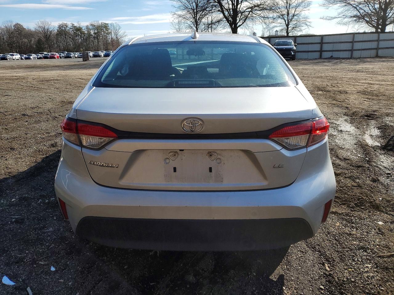 2024 TOYOTA COROLLA LE photo 6