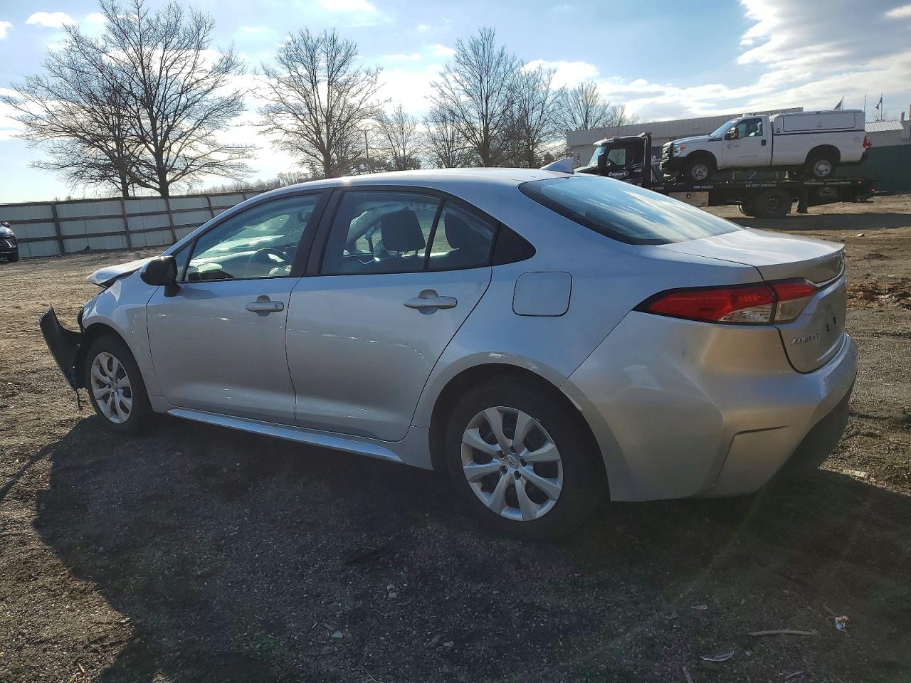 2024 TOYOTA COROLLA LE photo 2