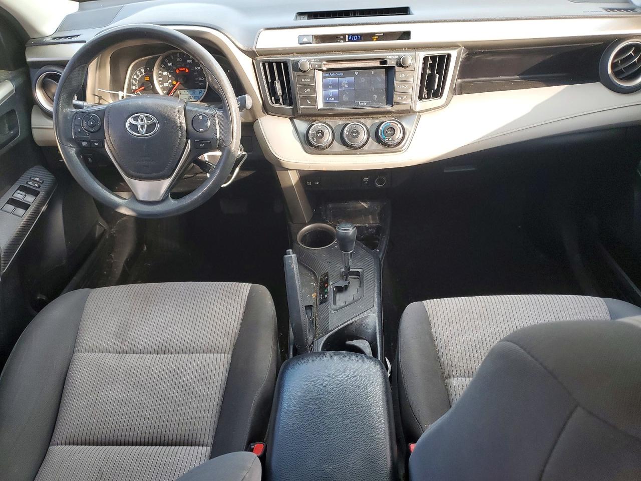 2015 TOYOTA RAV4 LE photo 22