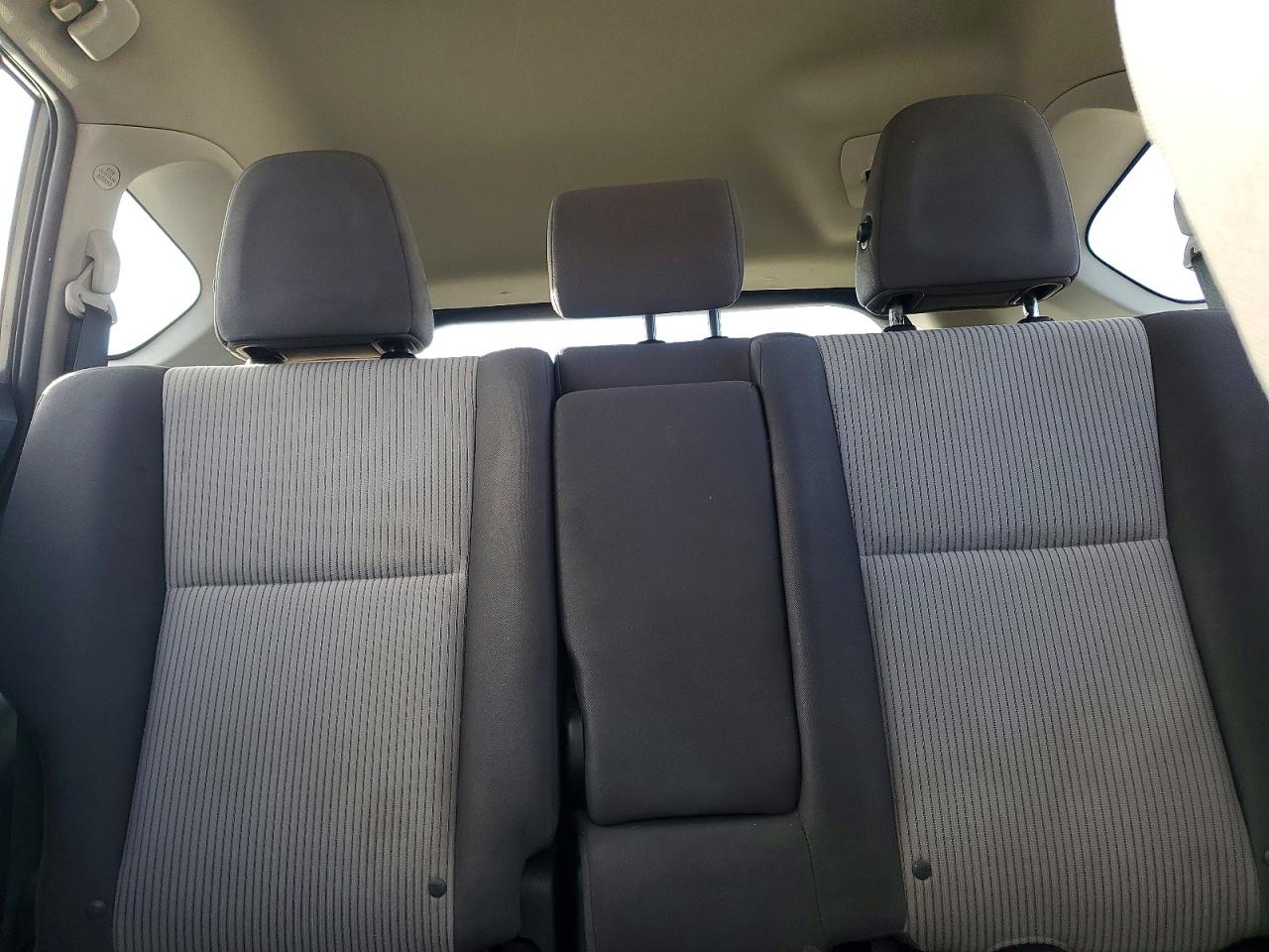 2015 TOYOTA RAV4 LE photo 28