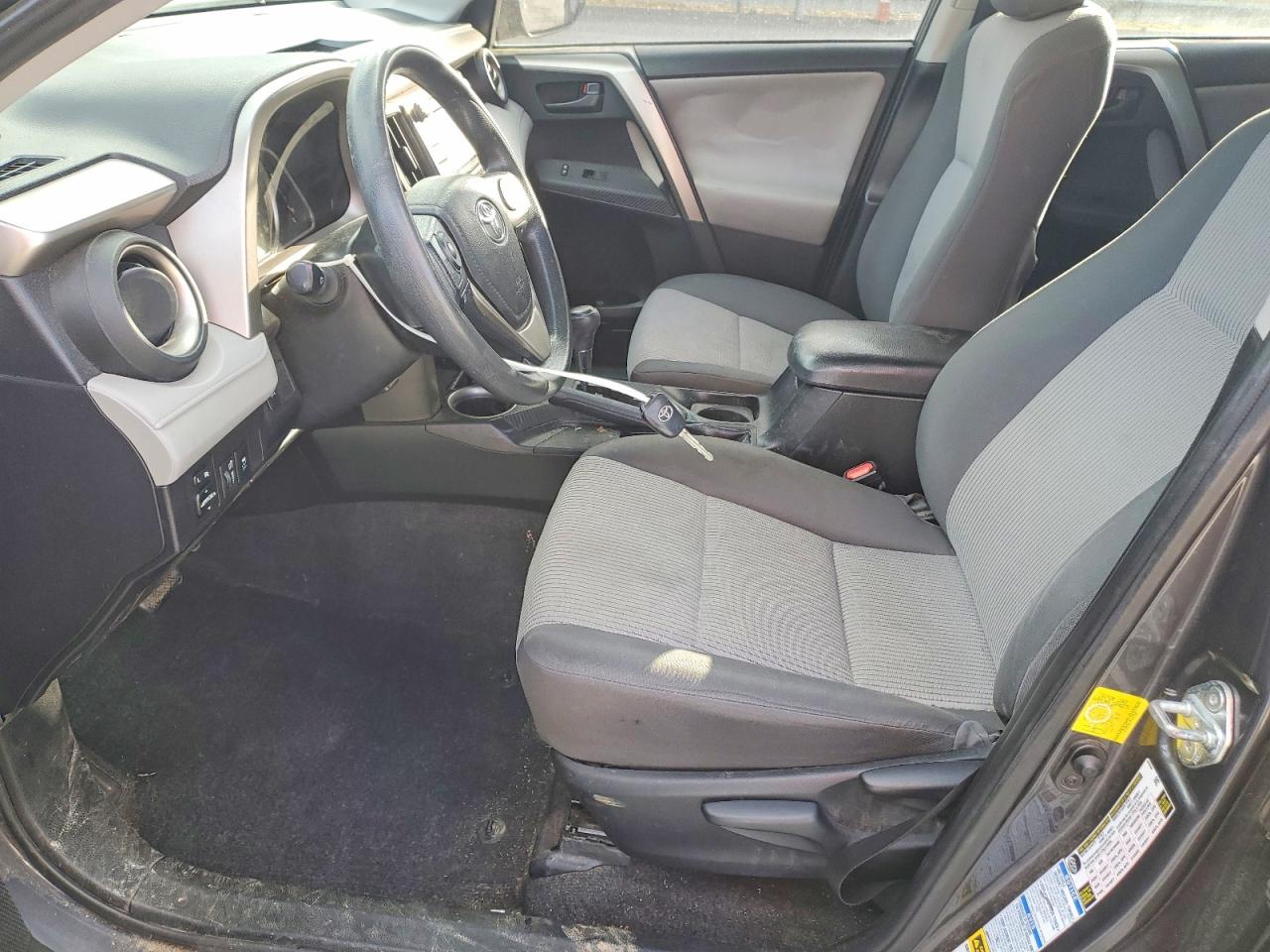 2015 TOYOTA RAV4 LE photo 19