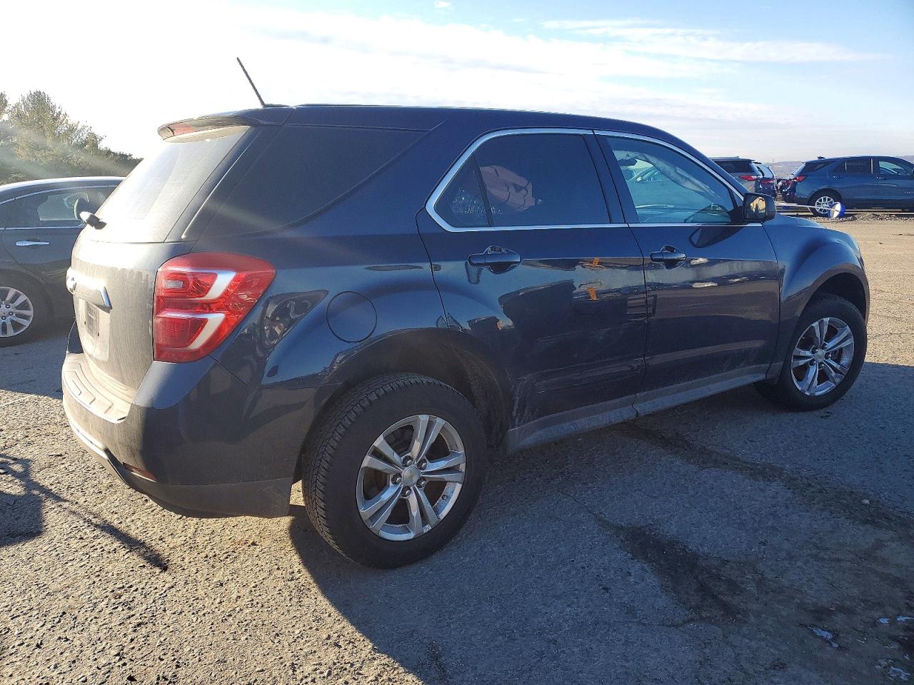 2017 CHEVROLET EQUINOX LS photo 3