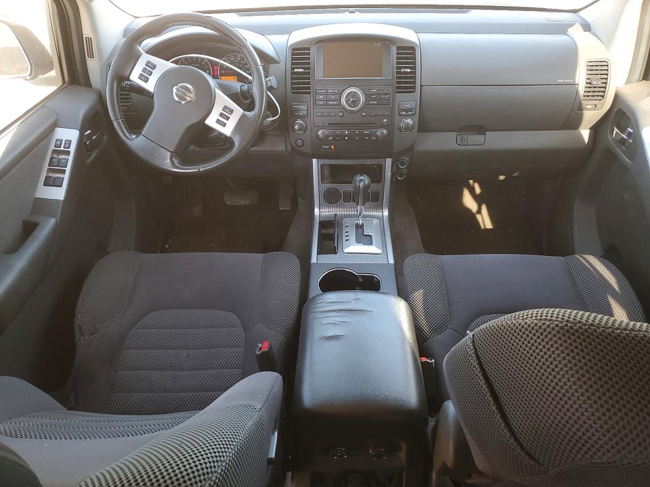 2011 NISSAN PATHFINDER S photo 15