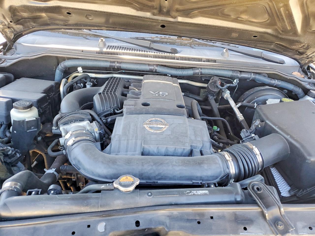 2011 NISSAN PATHFINDER S photo 23