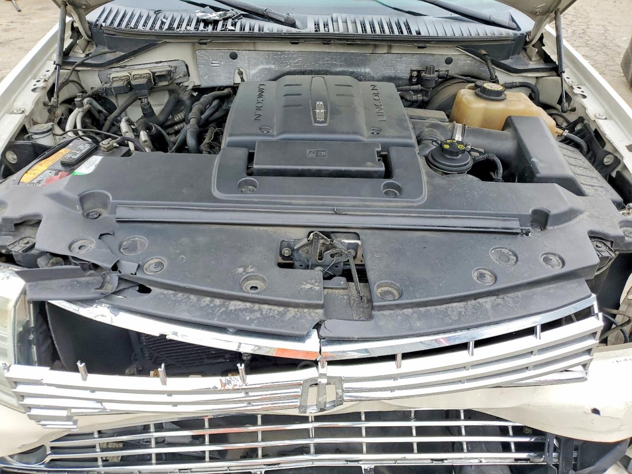 2008 LINCOLN NAVIGATOR photo 12