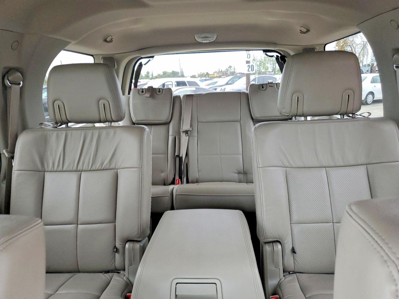 2008 LINCOLN NAVIGATOR photo 10