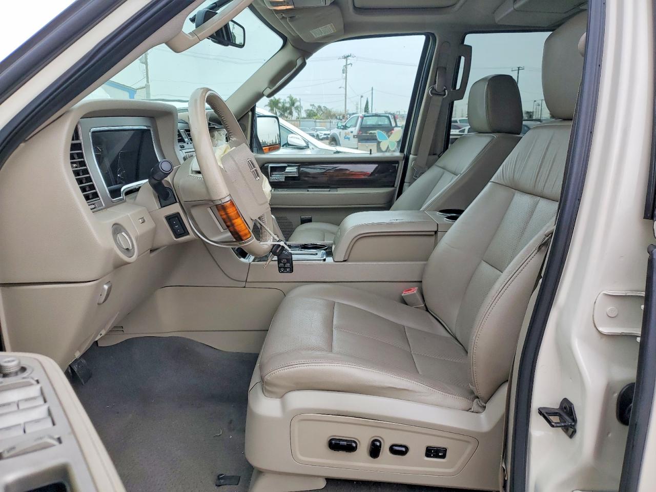 2008 LINCOLN NAVIGATOR photo 7