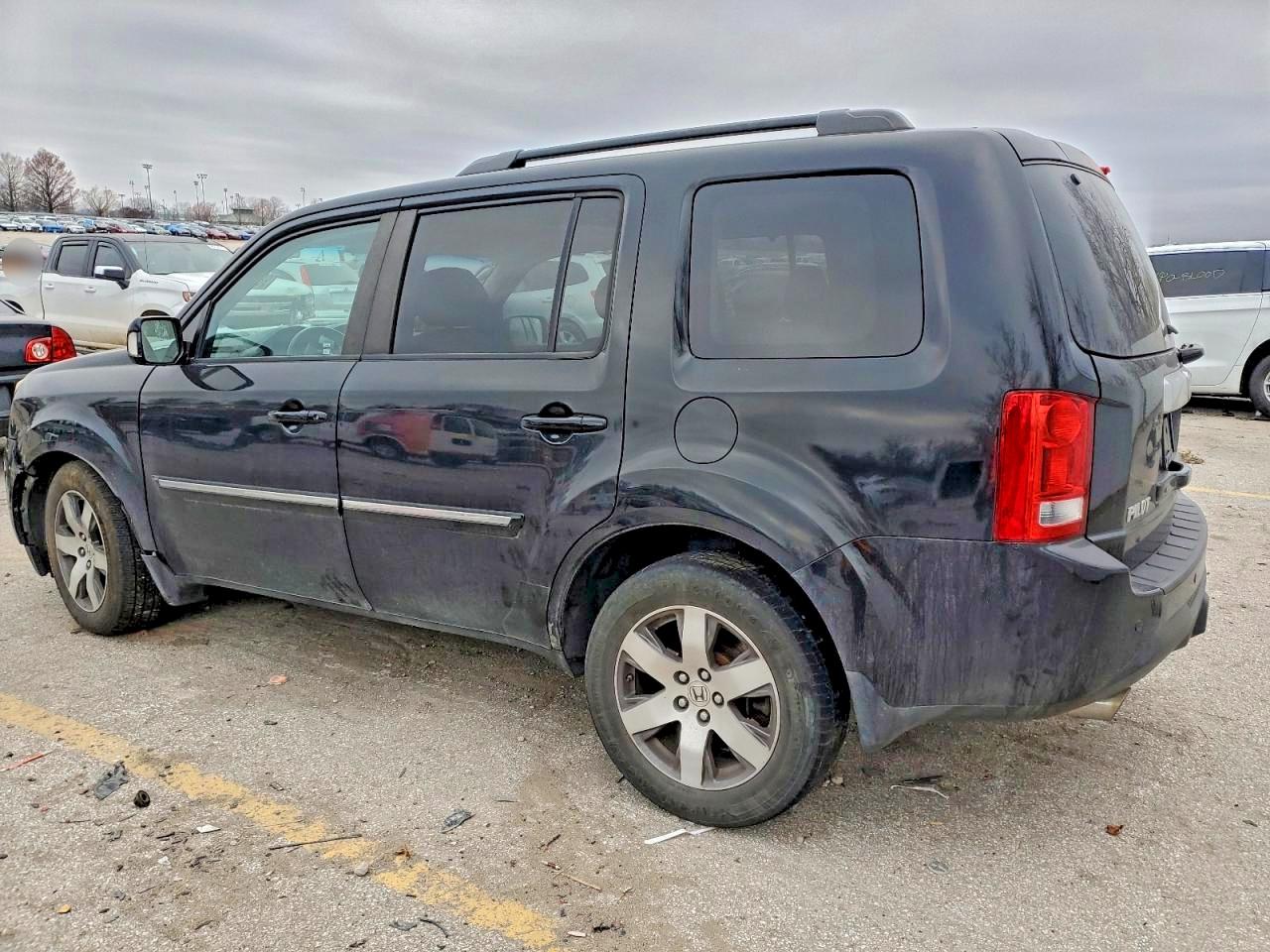 2013 HONDA PILOT TOURING photo 2