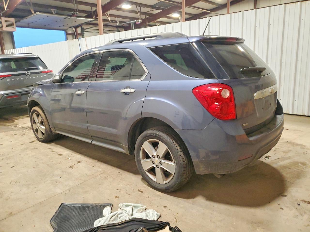 2014 CHEVROLET EQUINOX LT photo 2