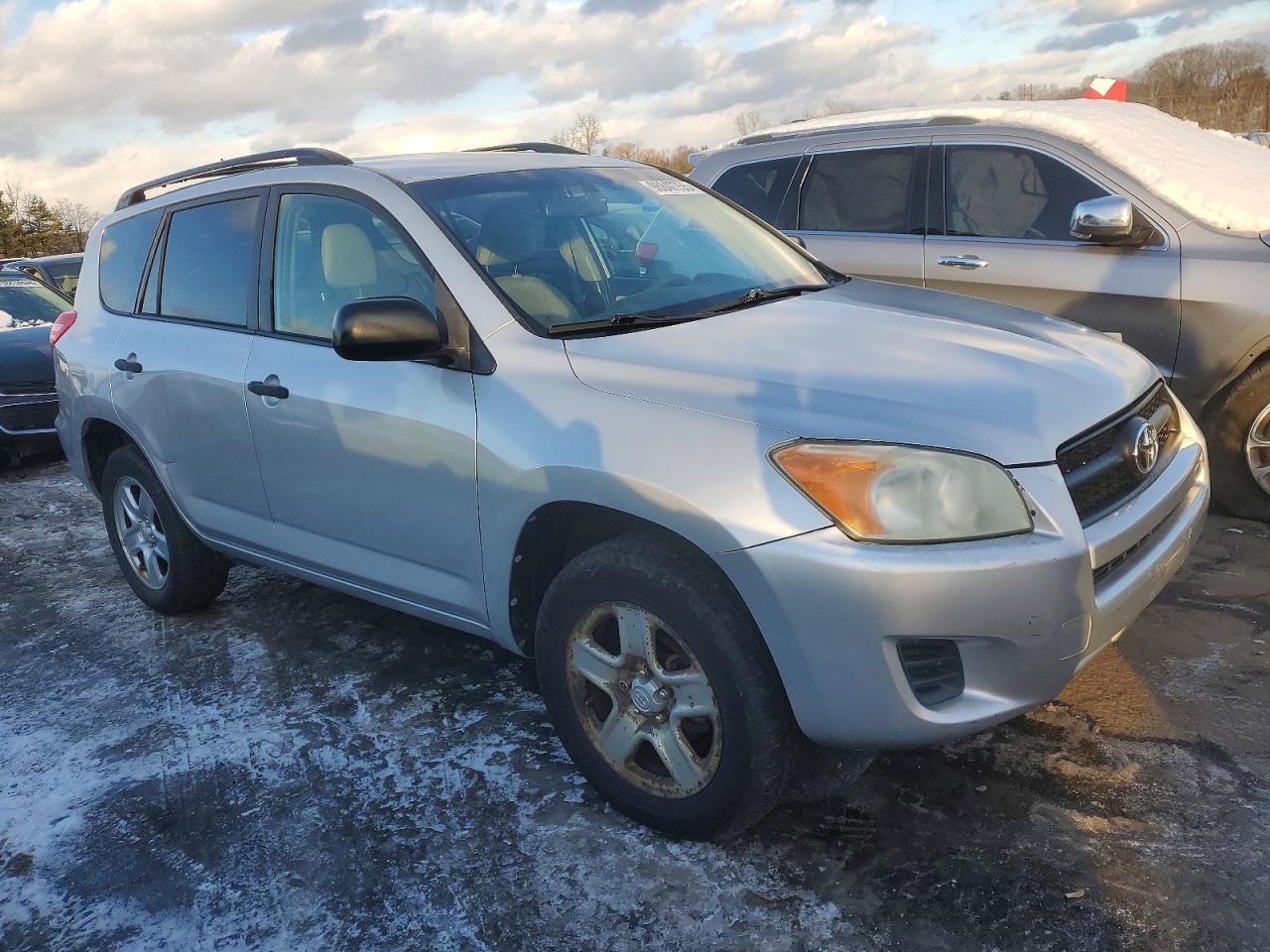 2010 TOYOTA RAV4 photo 4