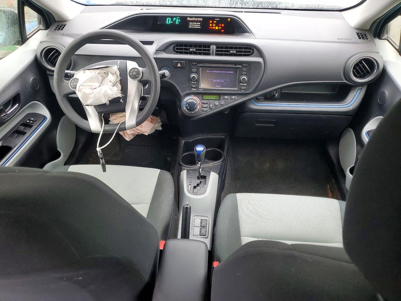 2013 TOYOTA PRIUS C photo 15