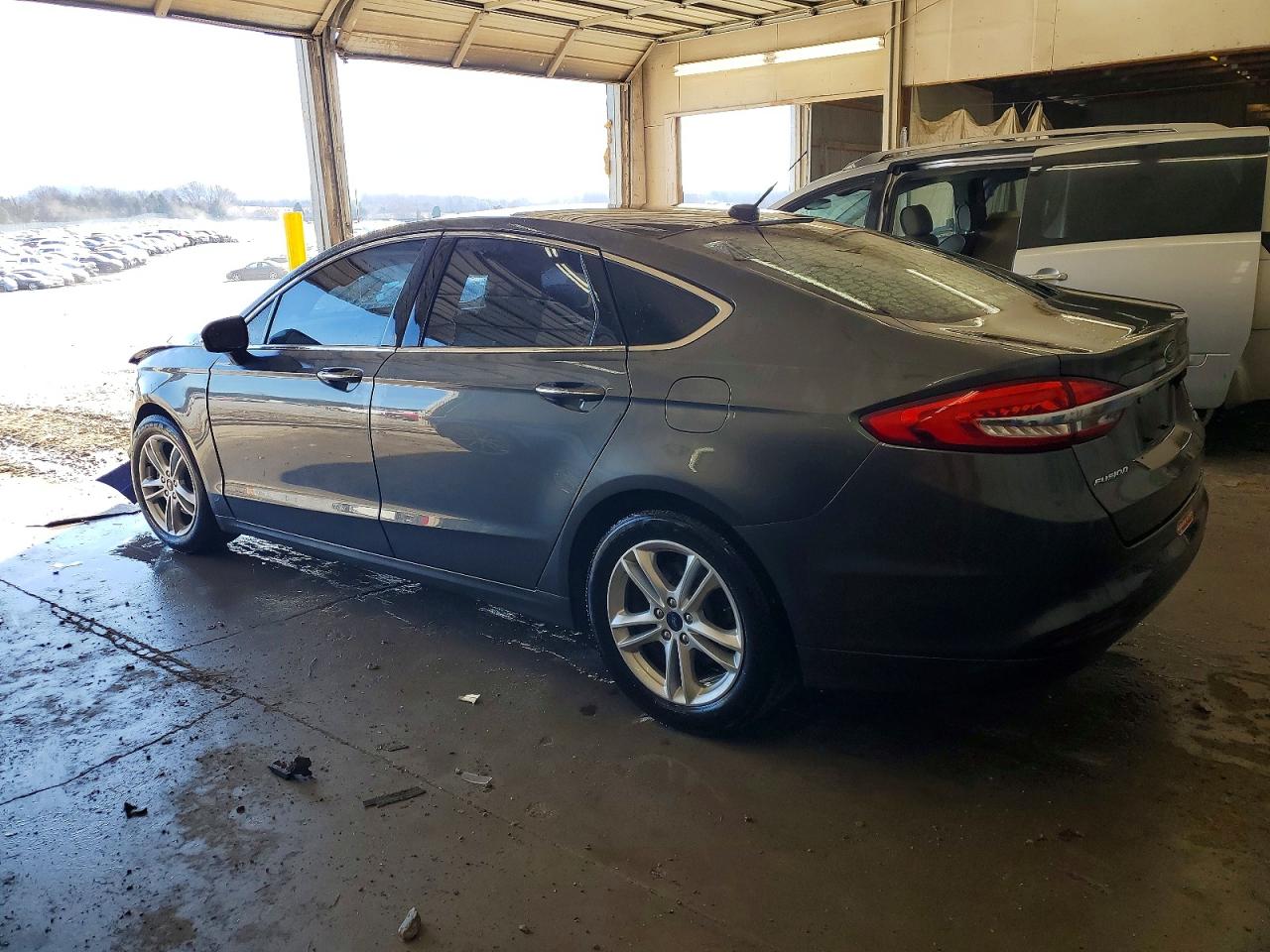 2018 FORD FUSION SE photo 2