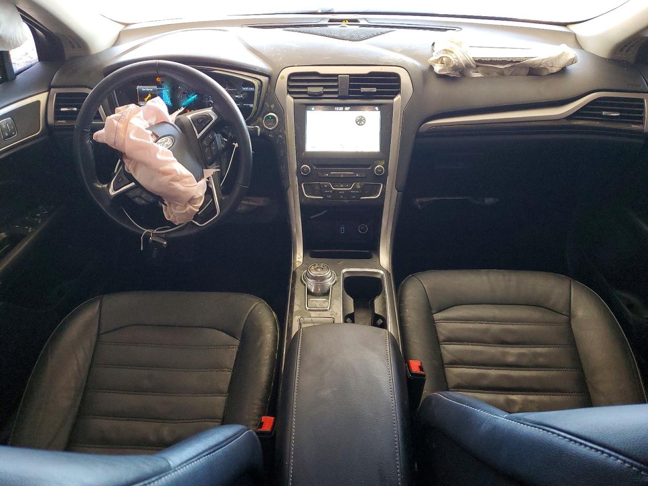 2018 FORD FUSION SE photo 8