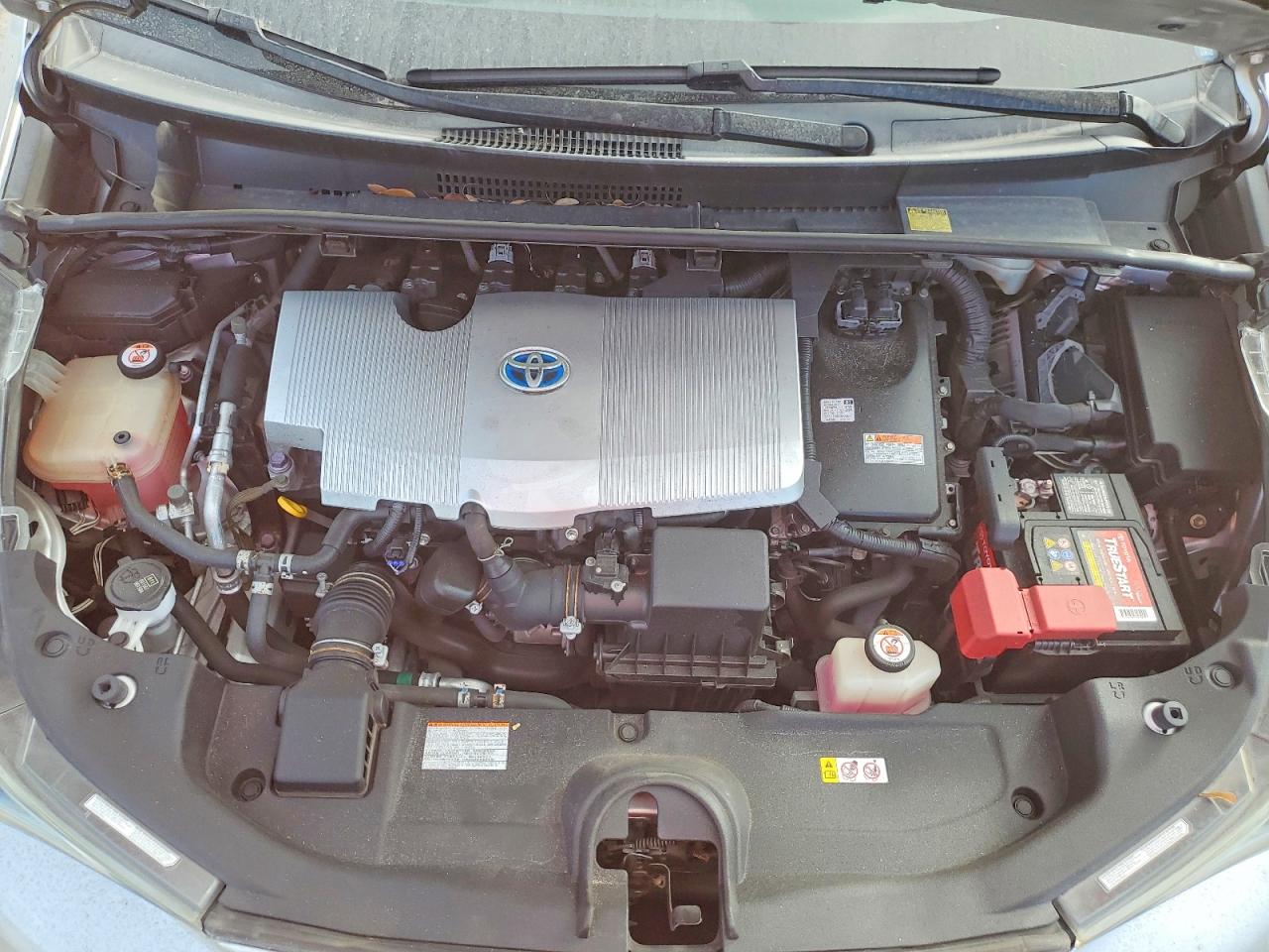 2018 TOYOTA PRIUS photo 11