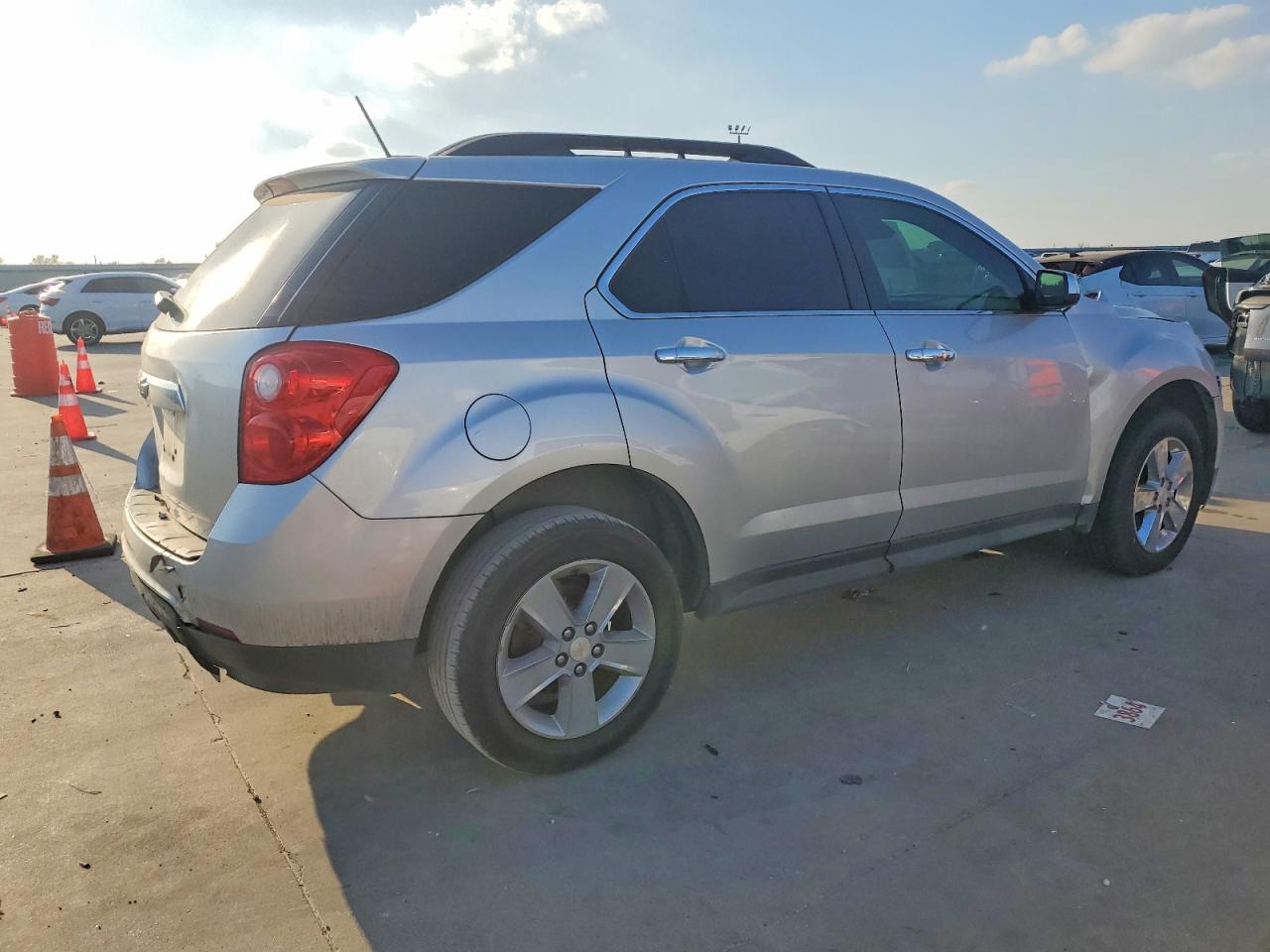 2015 CHEVROLET EQUINOX LT photo 3