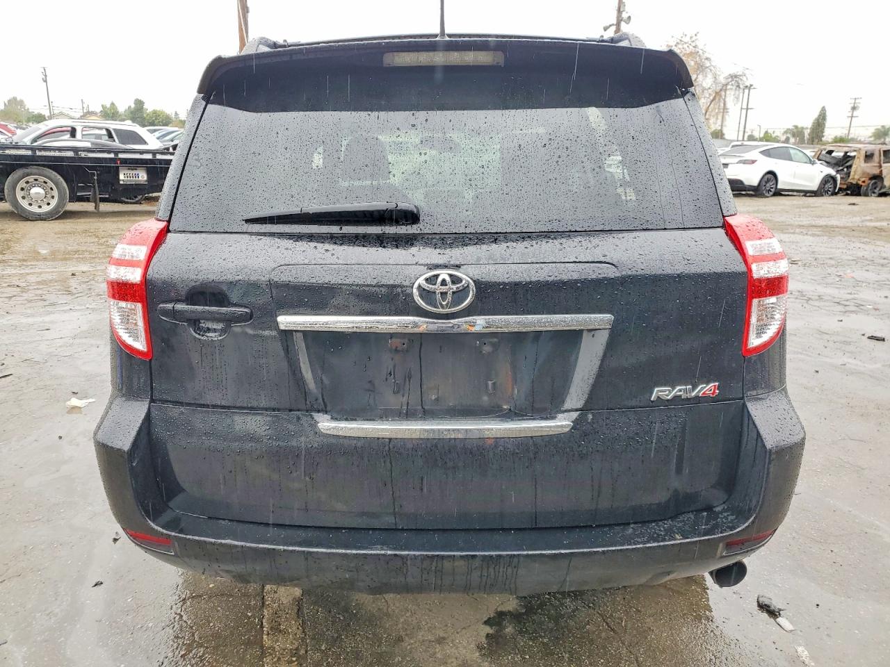 2011 TOYOTA RAV4 SPORT photo 6