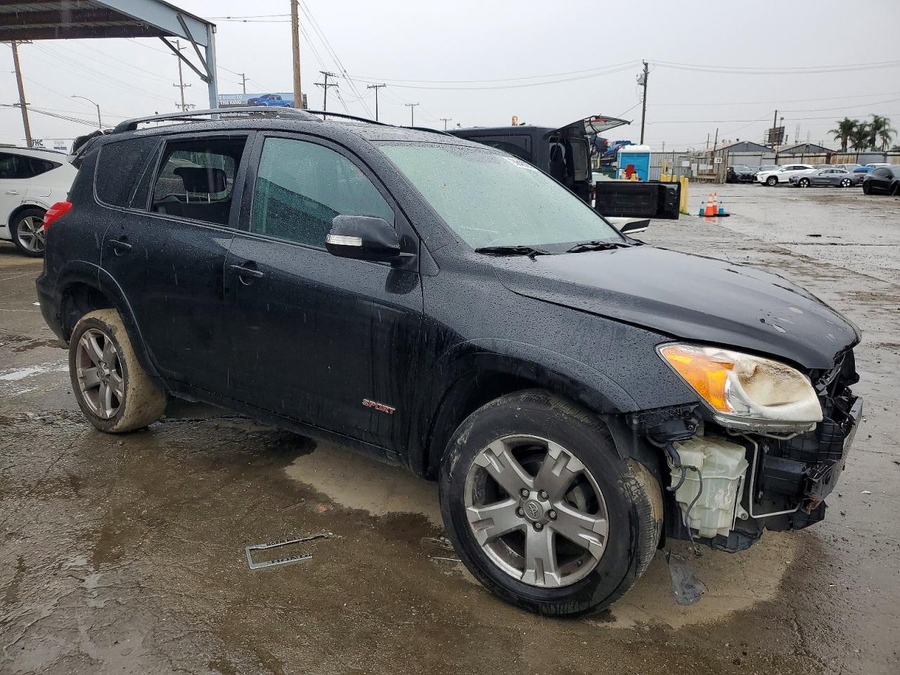 2011 TOYOTA RAV4 SPORT photo 4