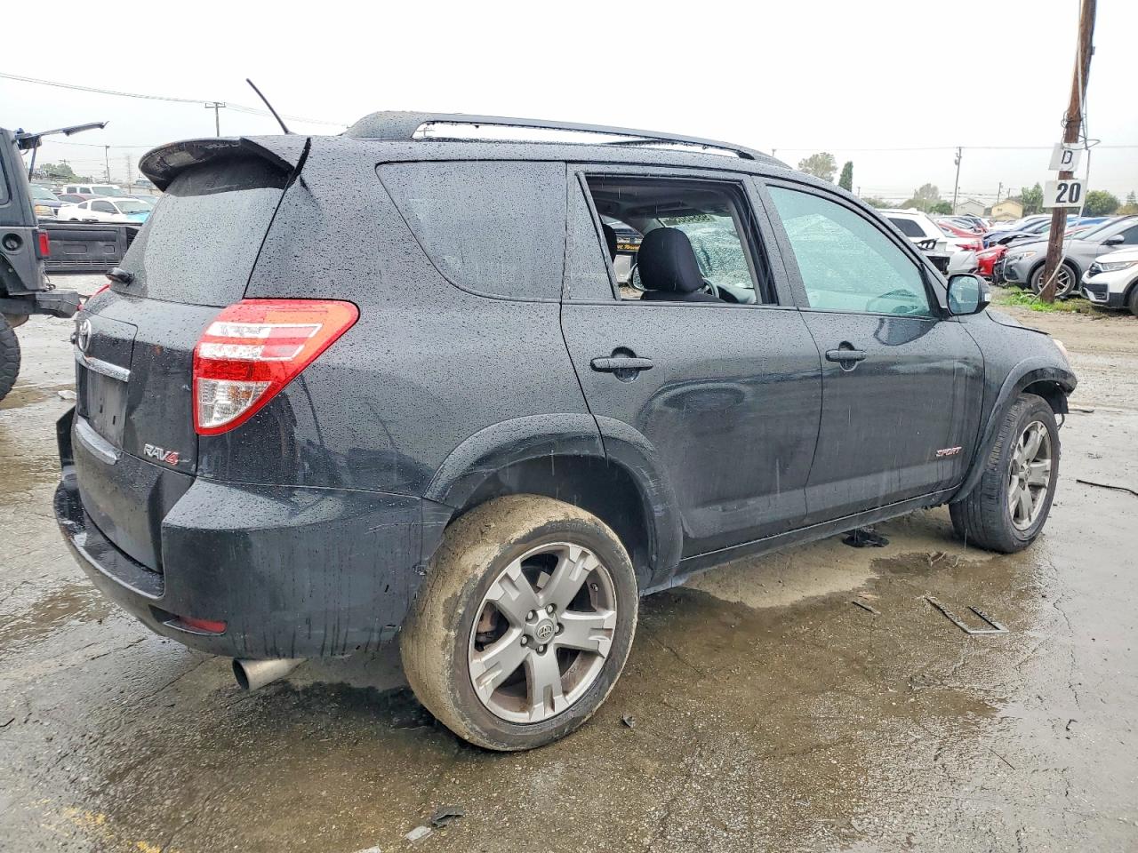 2011 TOYOTA RAV4 SPORT photo 3