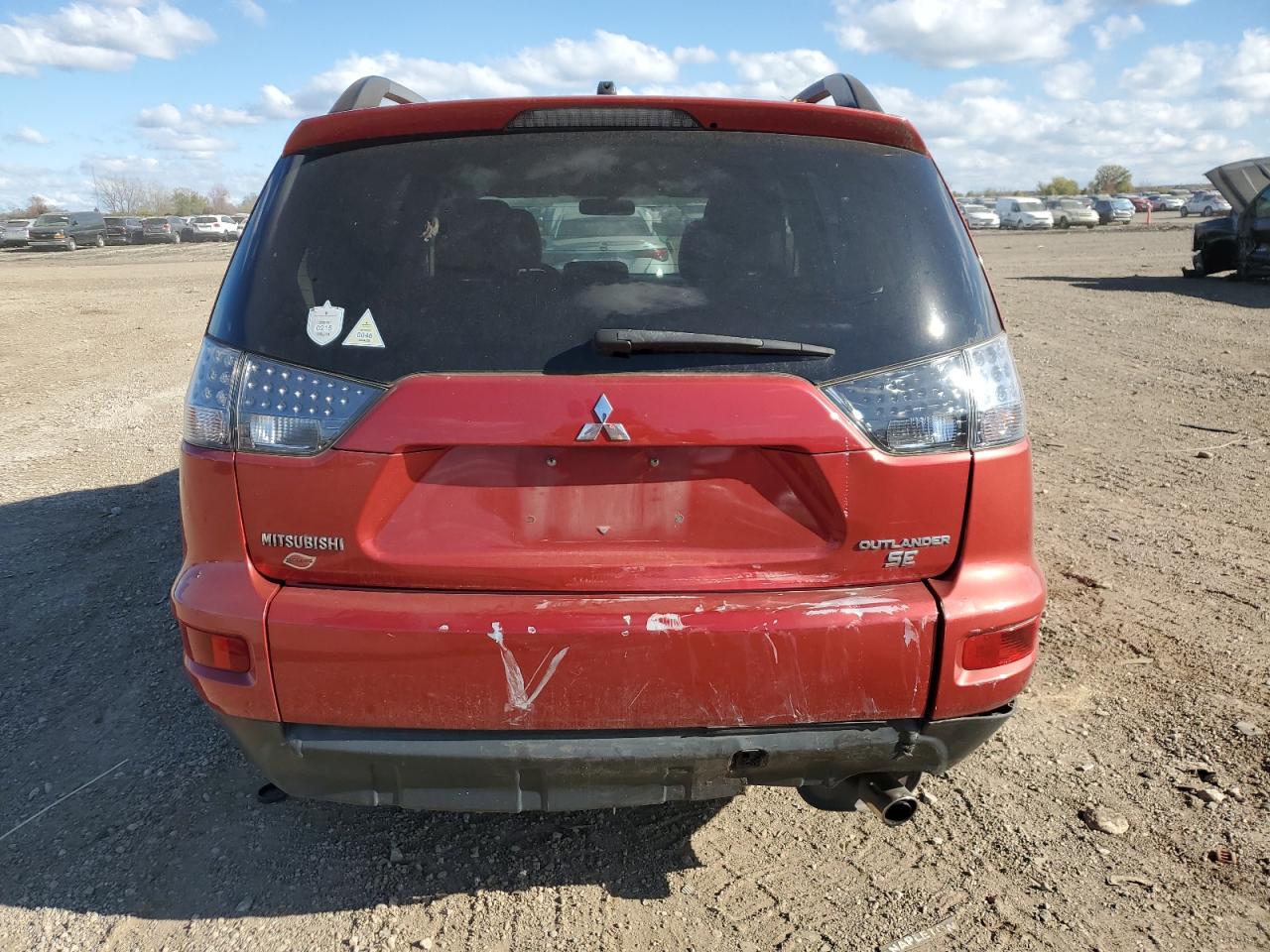 2013 MITSUBISHI OUTLANDER SE photo 6