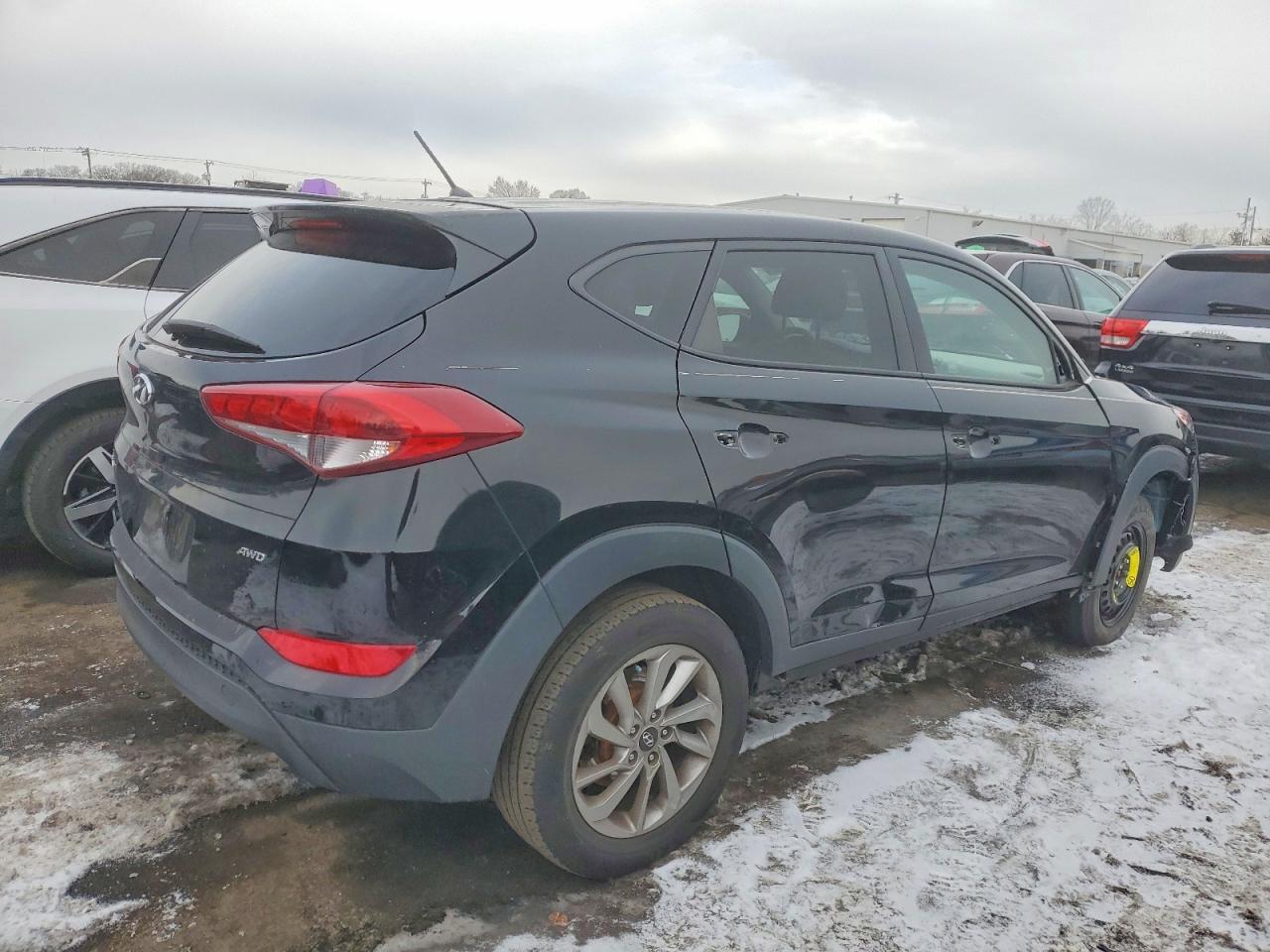 2018 HYUNDAI TUCSON SE photo 3