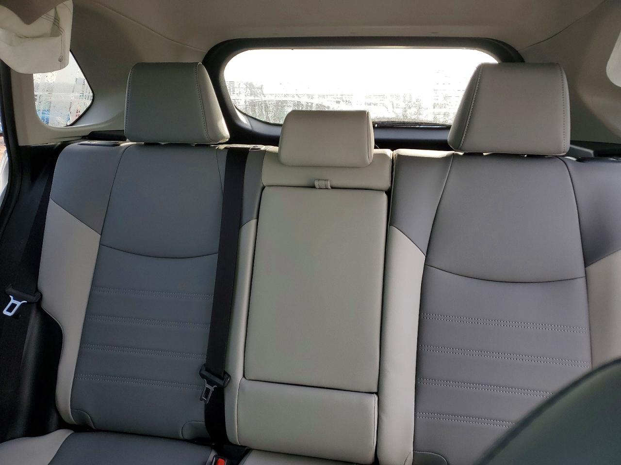 2025 TOYOTA RAV4 XLE PREMIUM photo 10