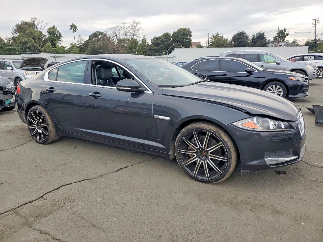2015 JAGUAR XF 2.0T PREMIUM photo 4