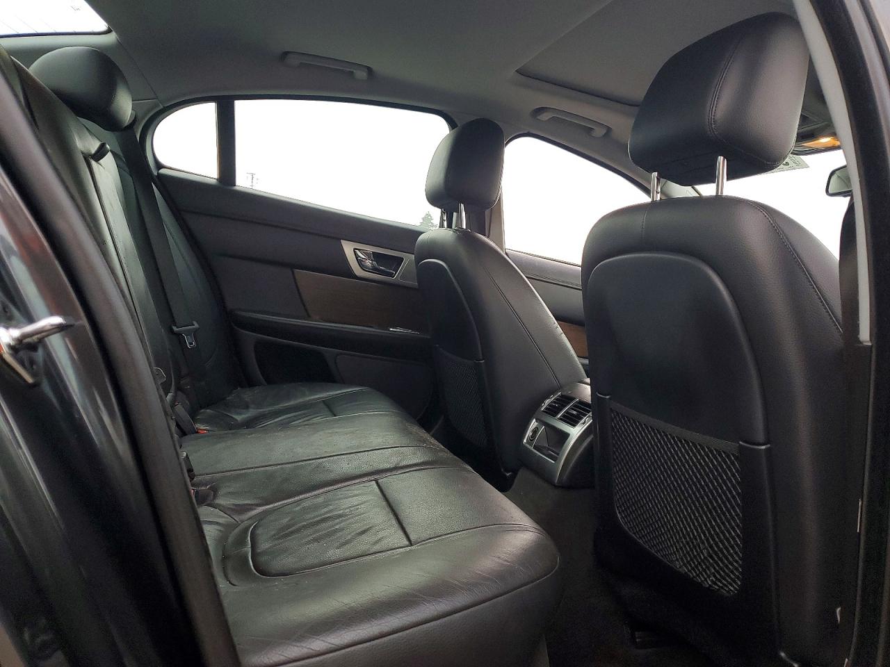 2015 JAGUAR XF 2.0T PREMIUM photo 10