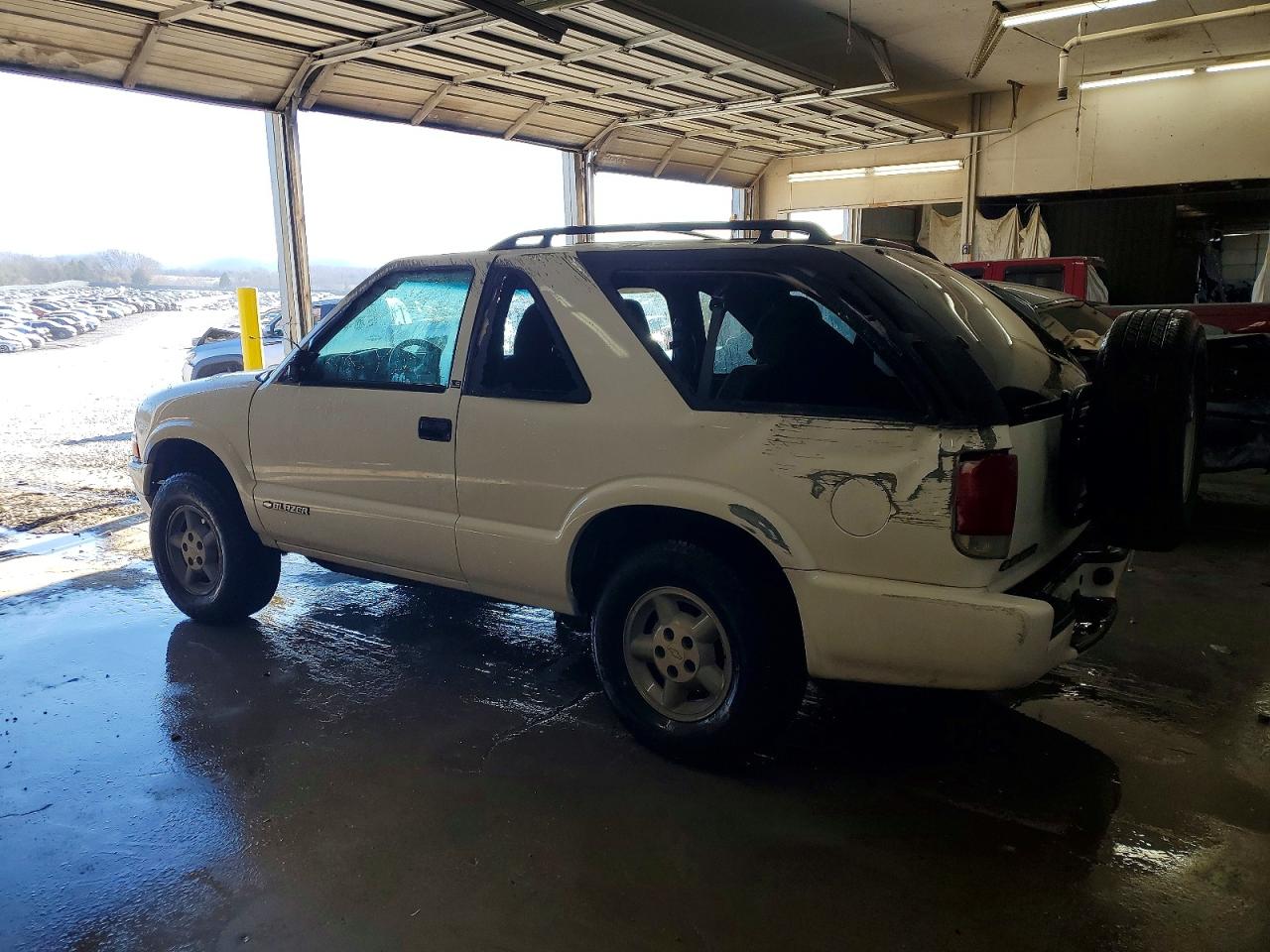 2000 CHEVROLET BLAZER photo 2