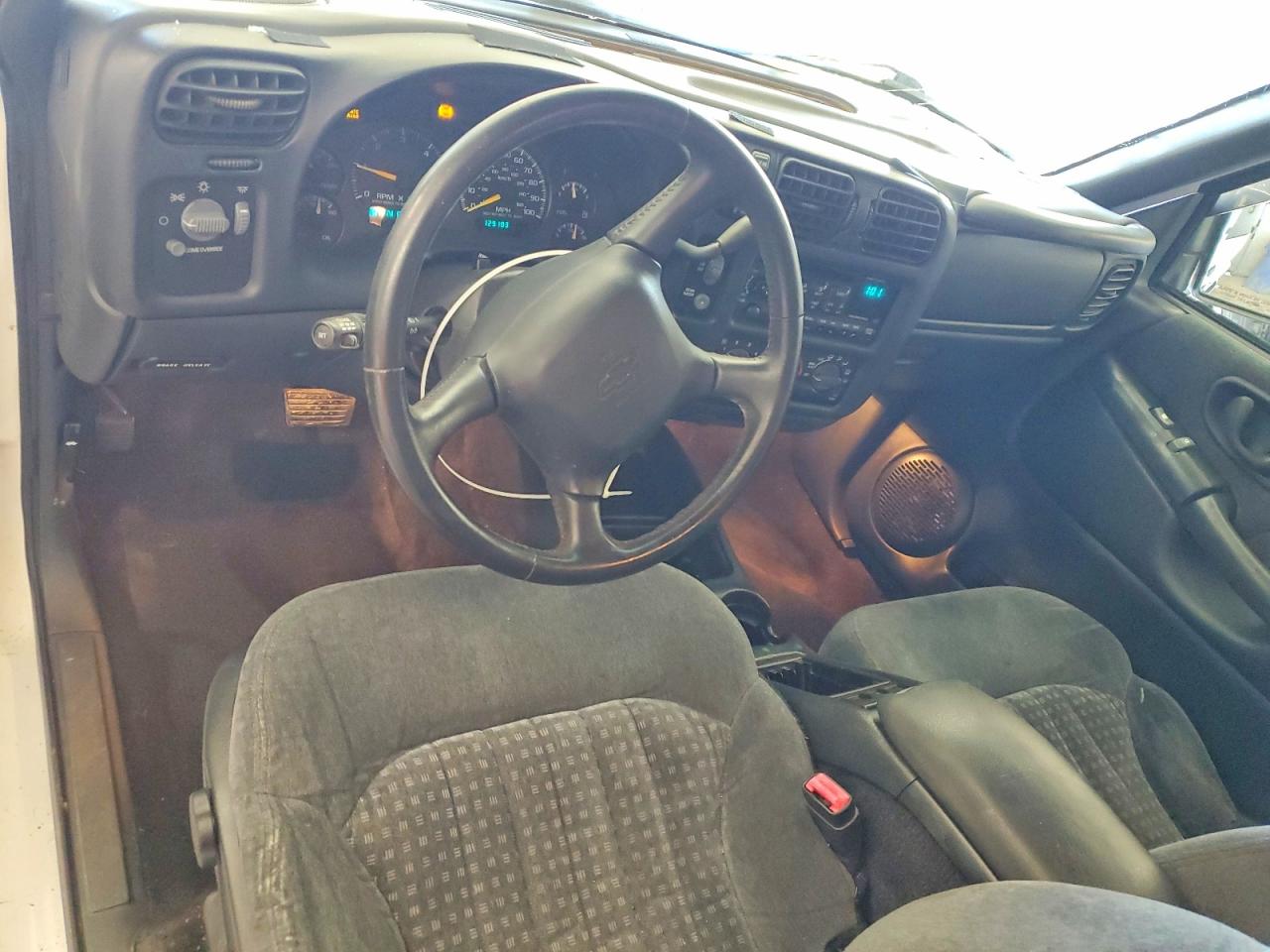 2000 CHEVROLET BLAZER photo 8