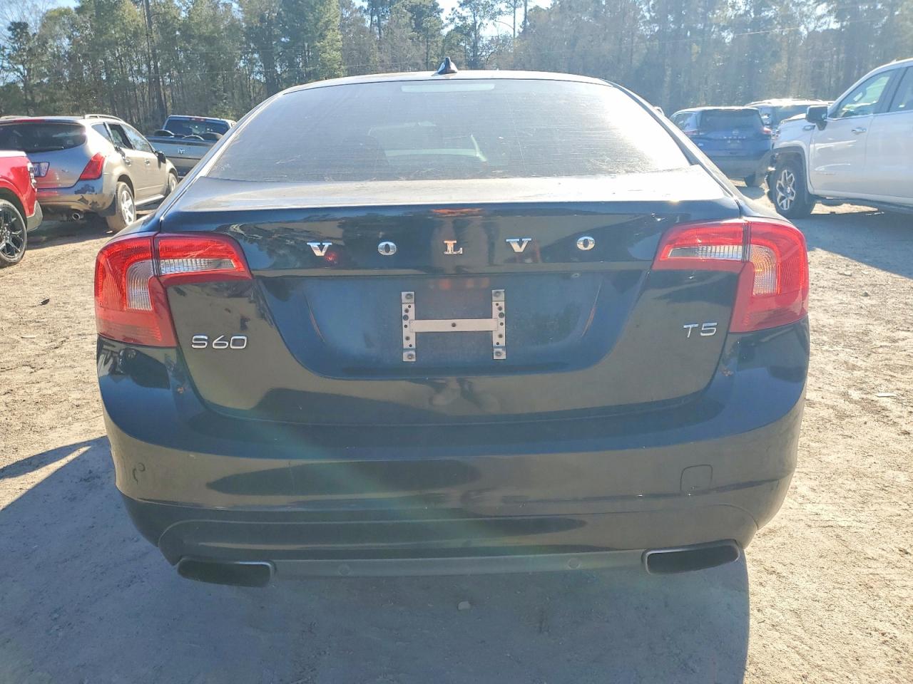 2015 VOLVO S60 PREMIER photo 6