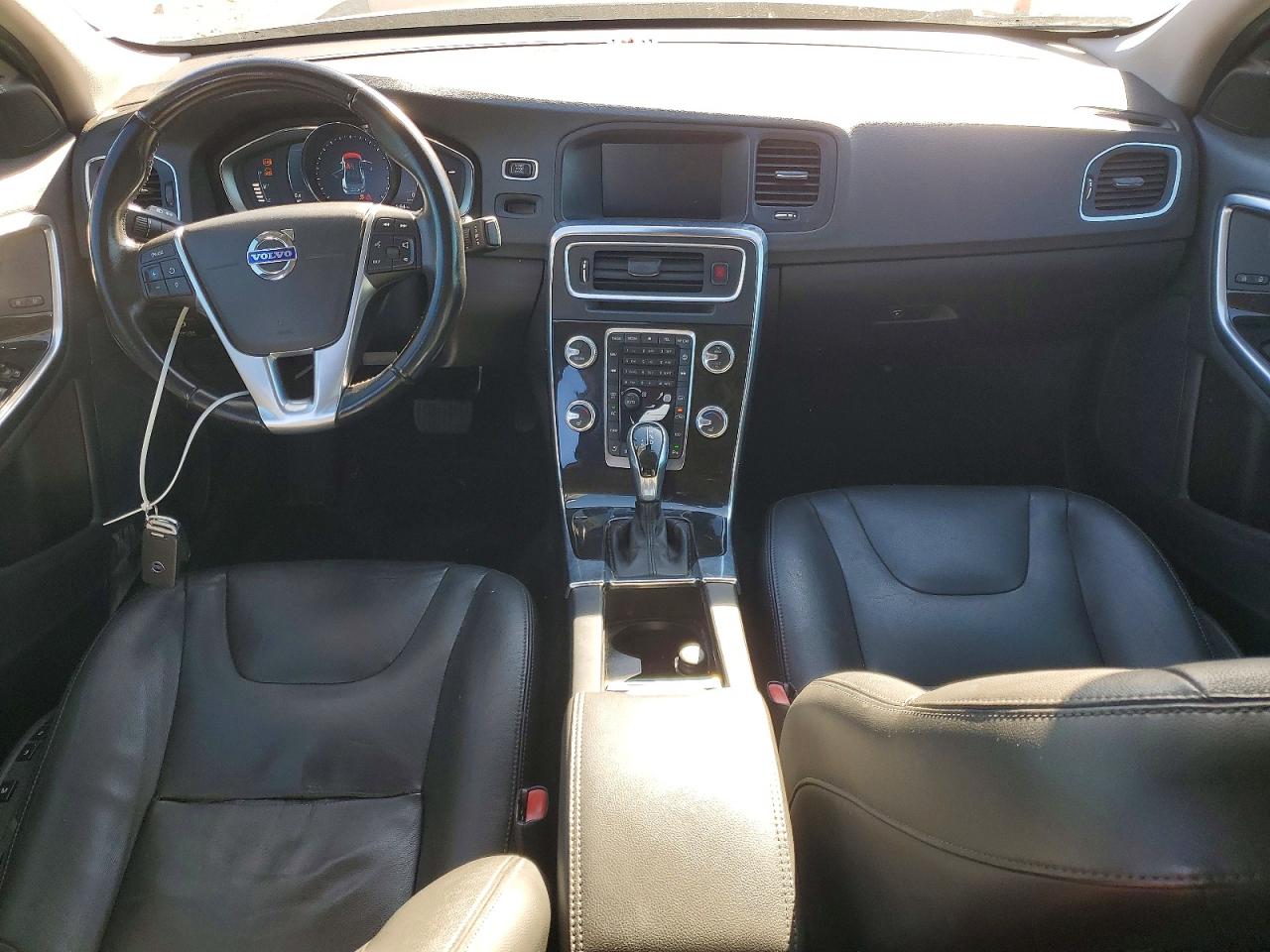 2015 VOLVO S60 PREMIER photo 8
