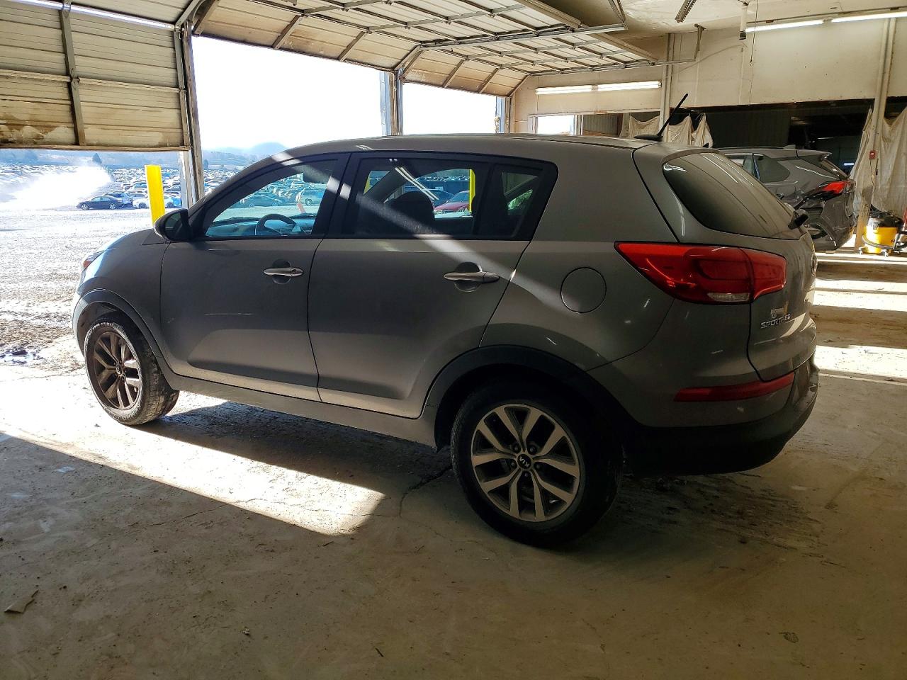 2016 KIA SPORTAGE LX photo 3