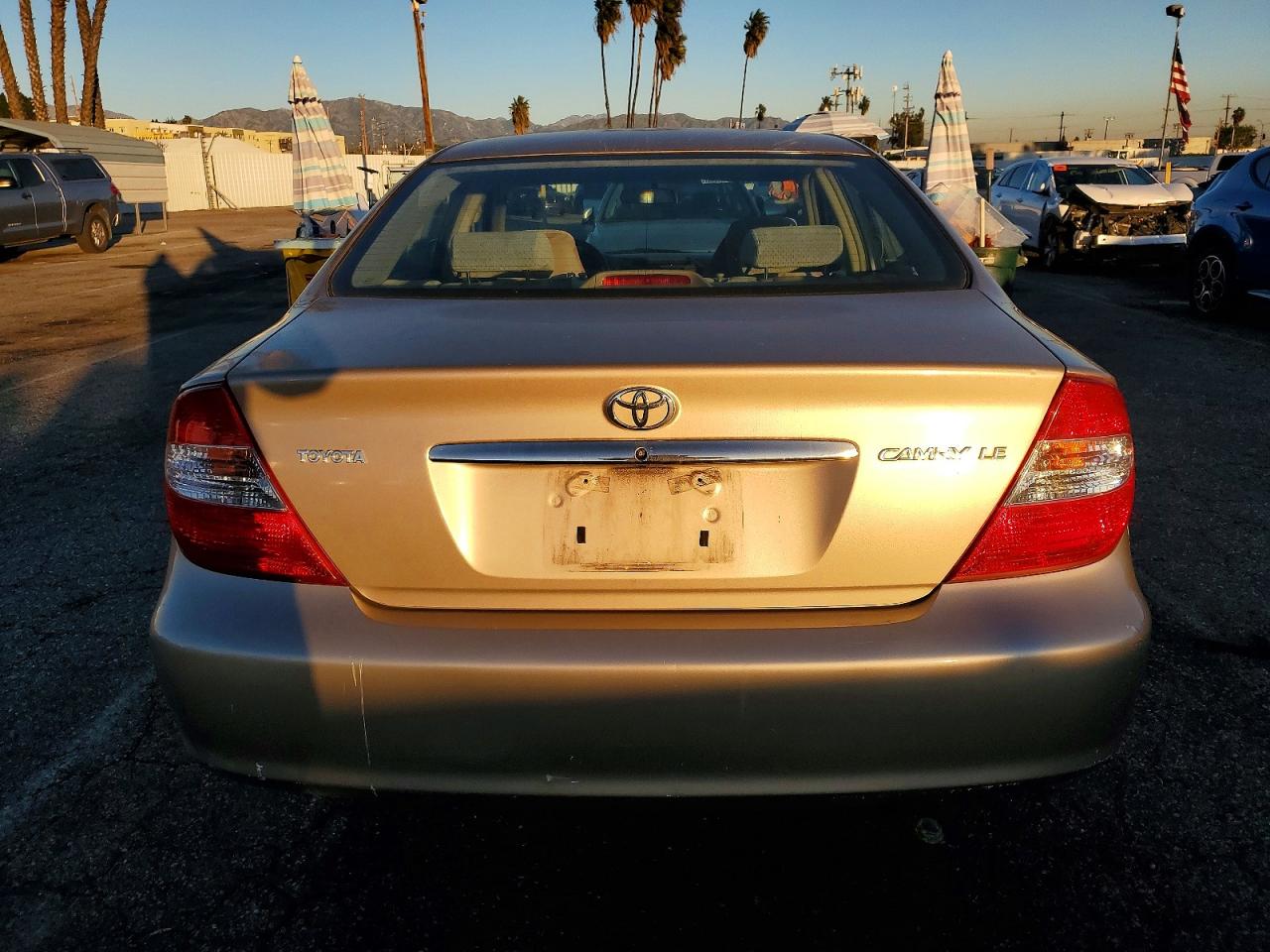 2003 TOYOTA CAMRY LE photo 11