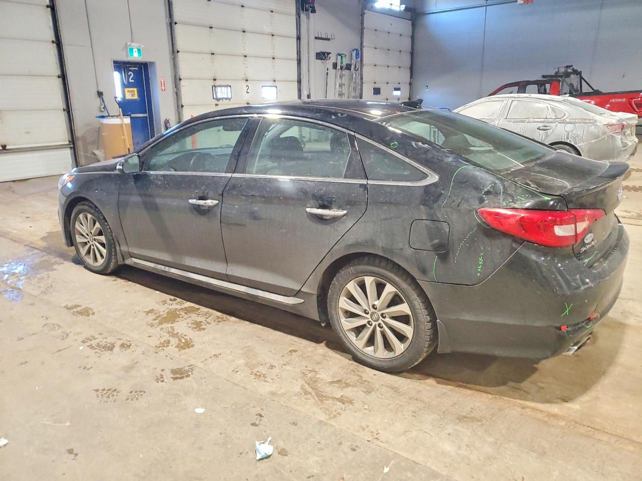 2015 HYUNDAI SONATA SPORT photo 2