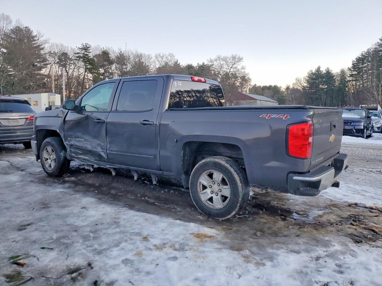 2015 CHEVROLET SILVERADO K1500 LT photo 2